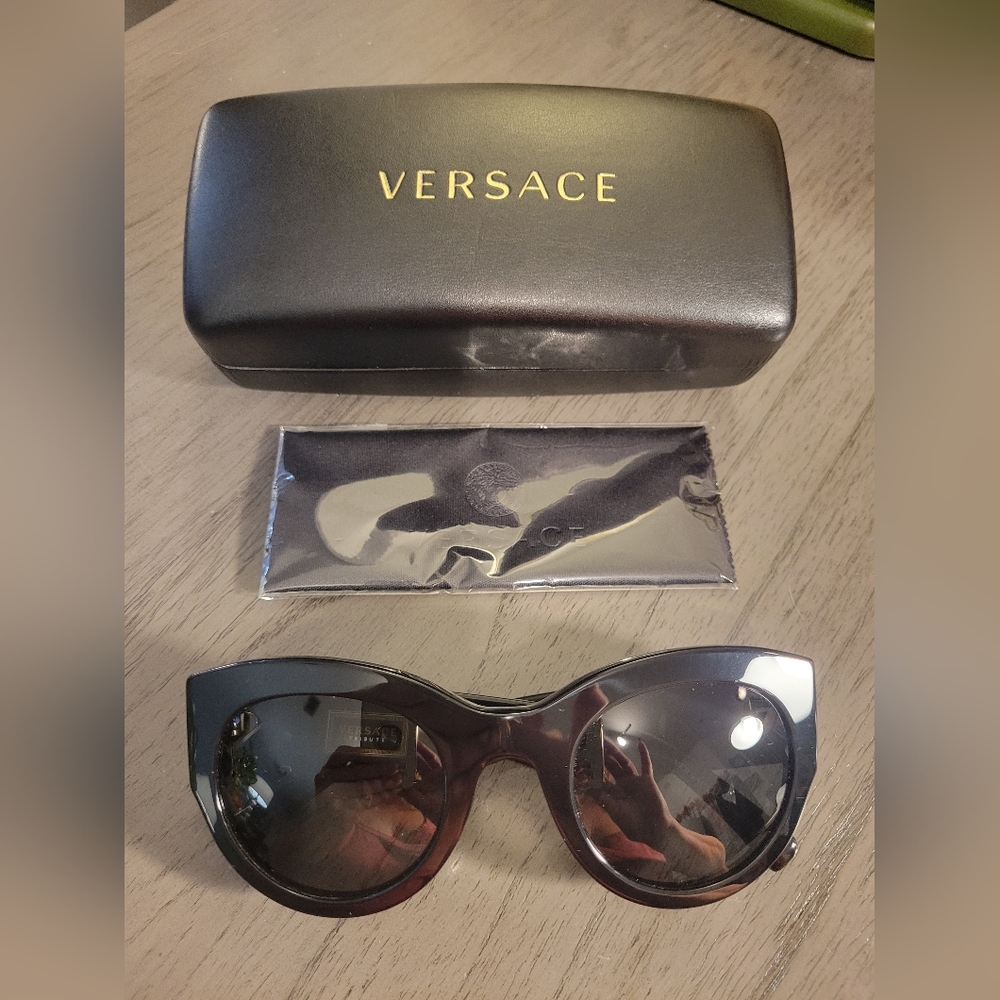 Versace Tribute Madusa 4353-B-M 5314/87  Black Women's Sunglasses Mint